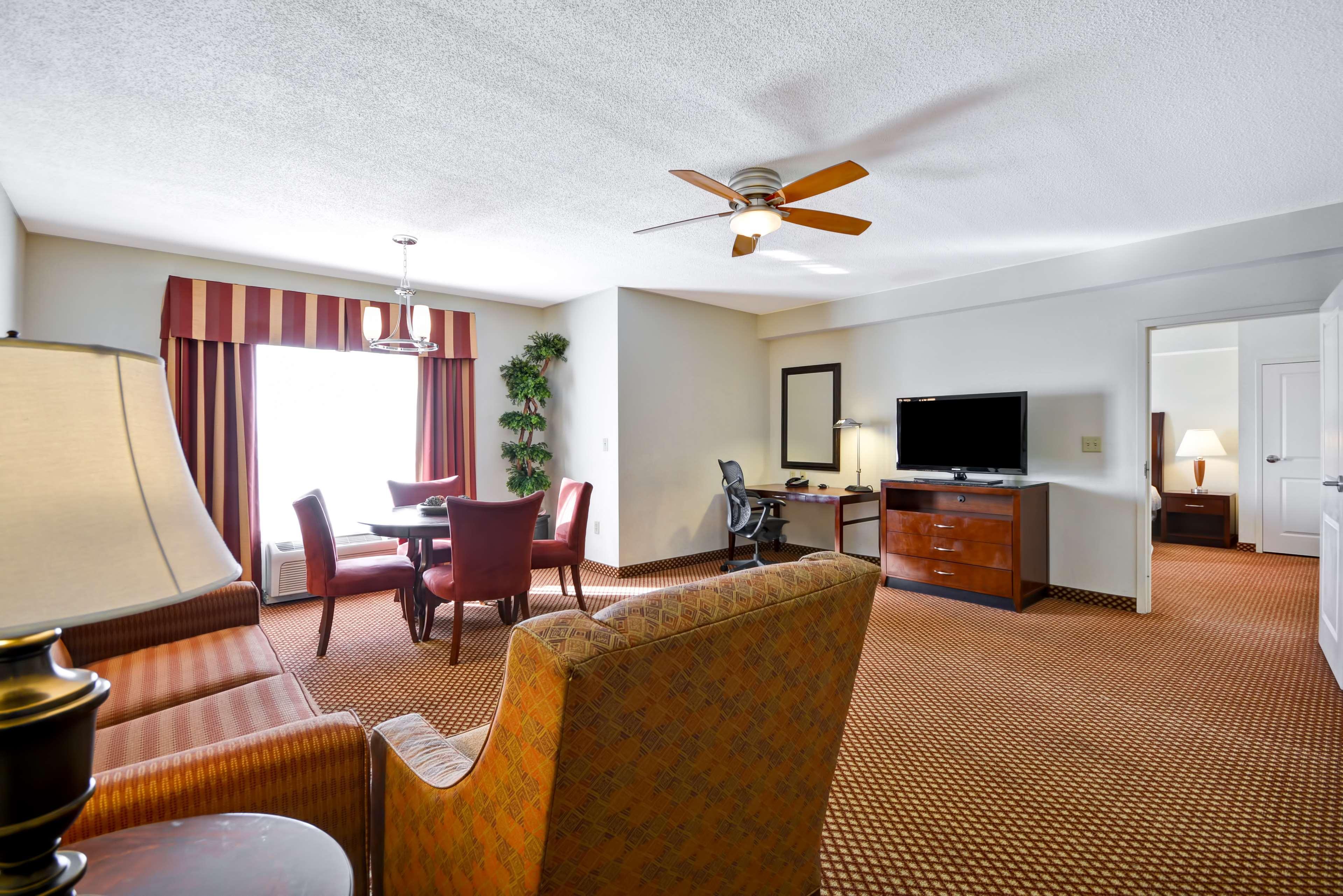 Hilton Garden Inn Tampa Riverview Brandon Buitenkant foto